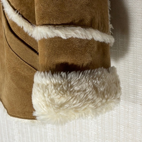 XOXO Suede Sherpa Lined Jacket - Size Medium - Picture 10 of 16